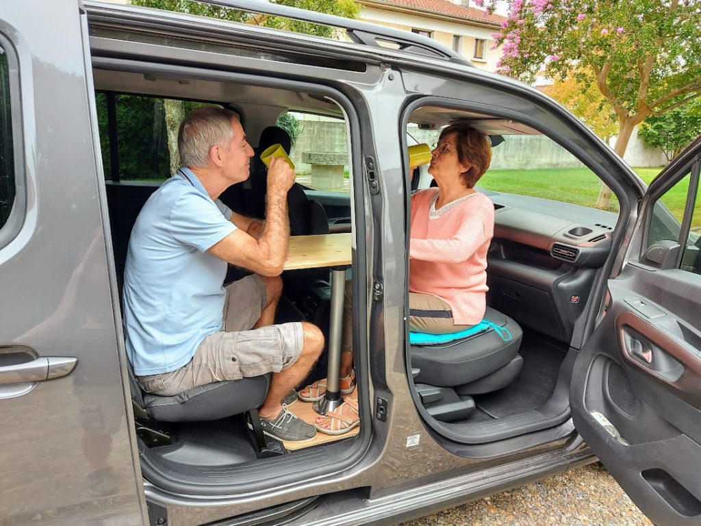 Table intérieure pour Berlingo, Kangoo, Rifter, Dacia jogger