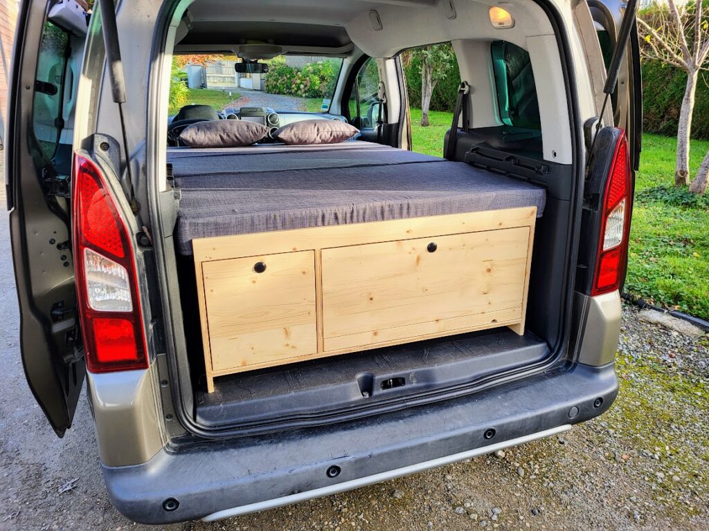 Berlingo aménagé pour camping