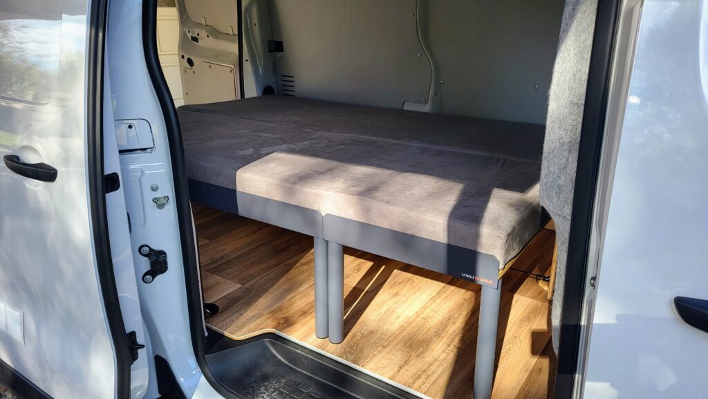 kit van avec lit peigne