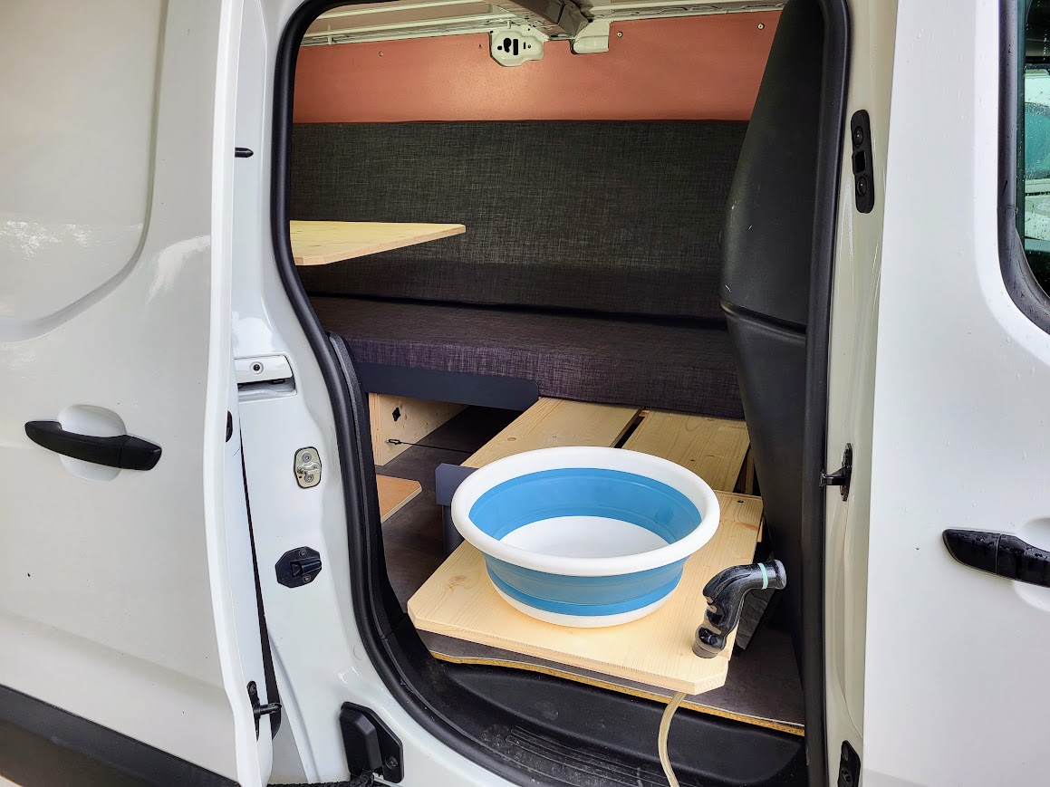 kit van pour dormir et cuisiner dans un van, Occitanie